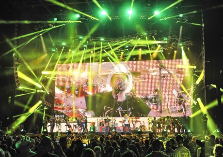 Brad Paisley 'Weekend Warrior' Tour photo by Steve Jennings