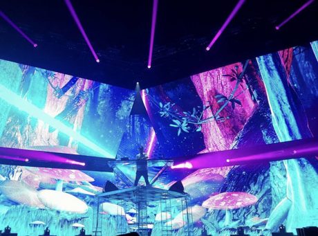 Zedd, with floating DJ riser and table. Photo by Travis Shirley