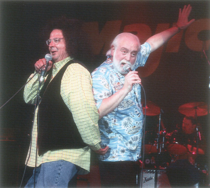 Flo and Eddie to present at the 2011 Parnelli Awards