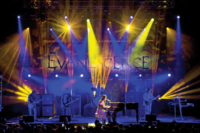 Evanescence photo by Steve Jennings