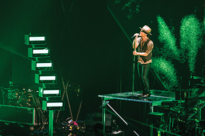 Bruno Mars at the MTV VMAs. Photo by Rachael Wright