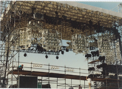 ...including this 1985 tour stop...