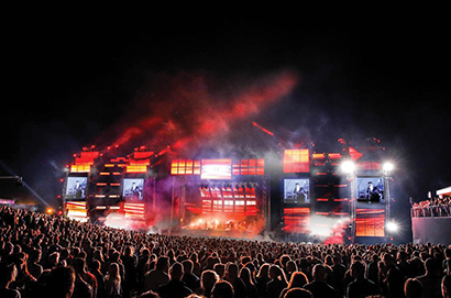 Purple Group used Robe gear for the 2013 Dance Valley Festival staged at Recreatiegebied Spaarnwoude near Amsterdam