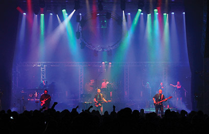 LD Nic Cave-Lynch used gear from Chauvet Professional for Pink Floyd tribute band Eclipse in New Zealand