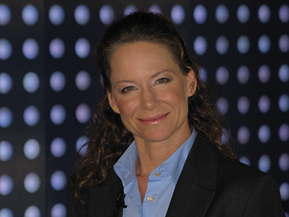 Lena Sherwood, who has spent more than 30 years in client-focused roles within mid to large sized companies, consults with organizations to help them reinforce their long-term relationships with their clients.