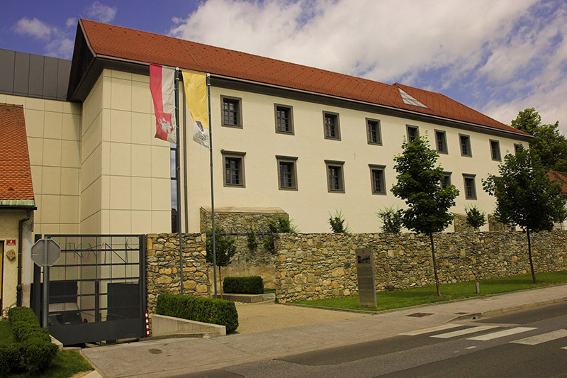 Puppet Theater in Slovenia Expands, Adds to its Collection of Robe Fixtures. Housed in a building once affiliated with a Minorite monastery dating back to 1271, the venue added a 522-seat auditorium recently.