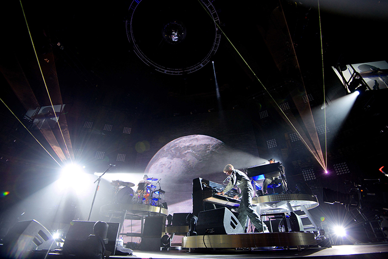 James Blunt “Moon Landing” Tour Rig Includes Martin Fixtures