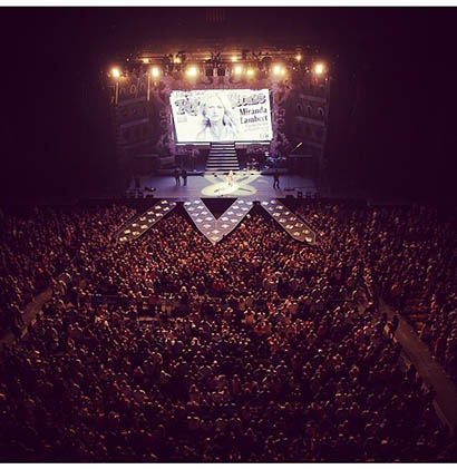 Bandit Lites recently expanded its inventory of products from Chauvet Professional, including Nexus Aw 7x7 LED panels, Nexus 4x4 fixtures and Rogue R2 Beam fixtures. LD Chris Lisle used the Nexus Aw 7x7 LED panels for Miranda Lambert’s Platinum Tour, pictured here.