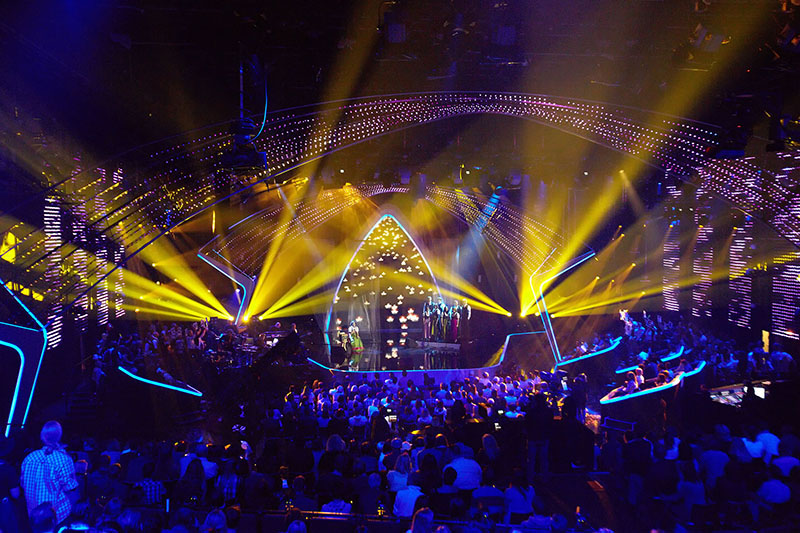 Lighting Director Thomas Kruder using nearly 300 Robe moving lights to illuminate The Great Opportunity, a Vienna-based talent competiton. Photo by Ryzsard Perzinski