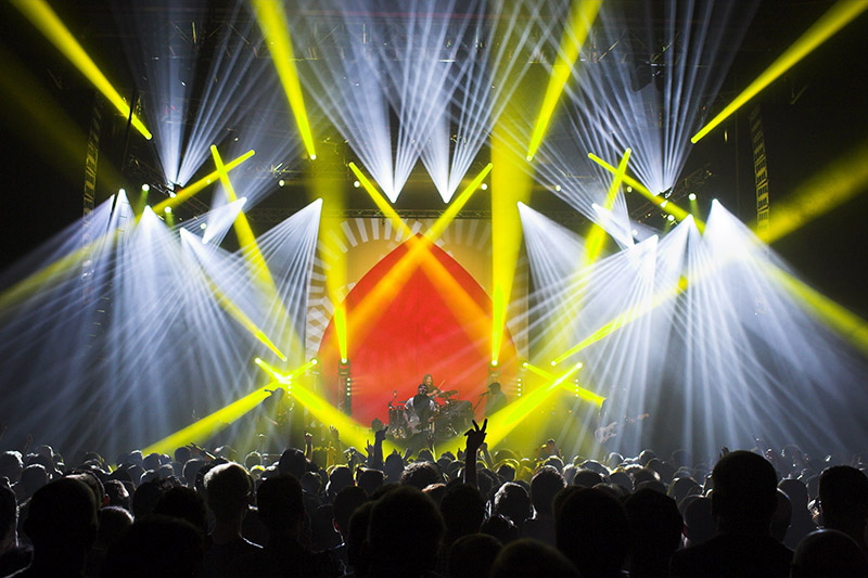 Gaslight Anthem Tours U.K. with BMFL Fixtures, Other Robe Gear. Photo by Louise Stickland