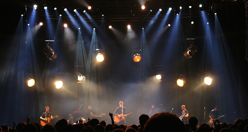 LD Will Dart Uses Avolites Quartz for Charlie Simpson U.K. Tour. Photo by Torsten Hojer (The Fifth Estate)