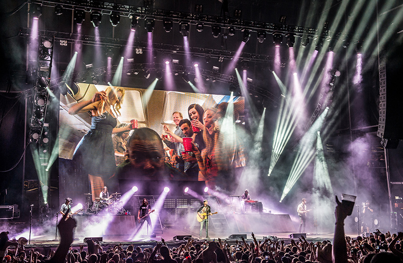 Dierks Bentley tour rig controlled by Jands Vista T2. Photo by Joshua Timmermans