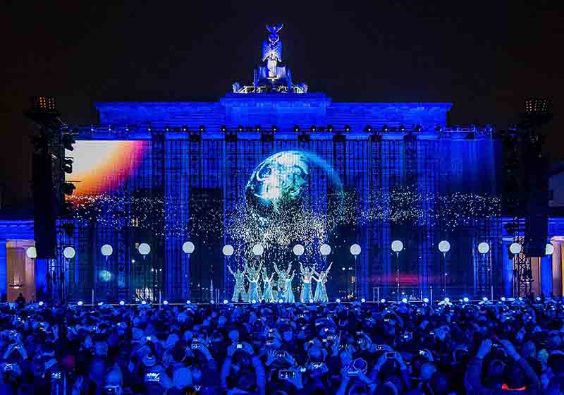 25th Anniversary of Berlin Wall Dismantling Includes GLP Fixtures. Photo by Ralph Larmann