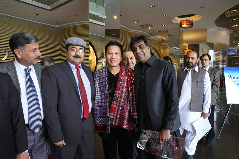 PR Lighting Welcomes Pakistani Official Delegation to HQ in China. Dave Liang, PR Lighting president, was on hand to welcome the visitors.