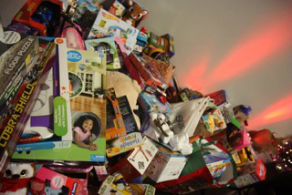 The Dec. 12 event drew more than 400 people in the entertainment industry and raised more than $10,000 in toys and donations for Austin Children’s Shelter and SafePlace