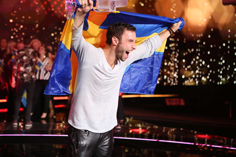 Måns Zelmerlöw celebrates Swedens win at Eurovision. (c) Thomas Hanses (EBU) / EUROVISION/EBU