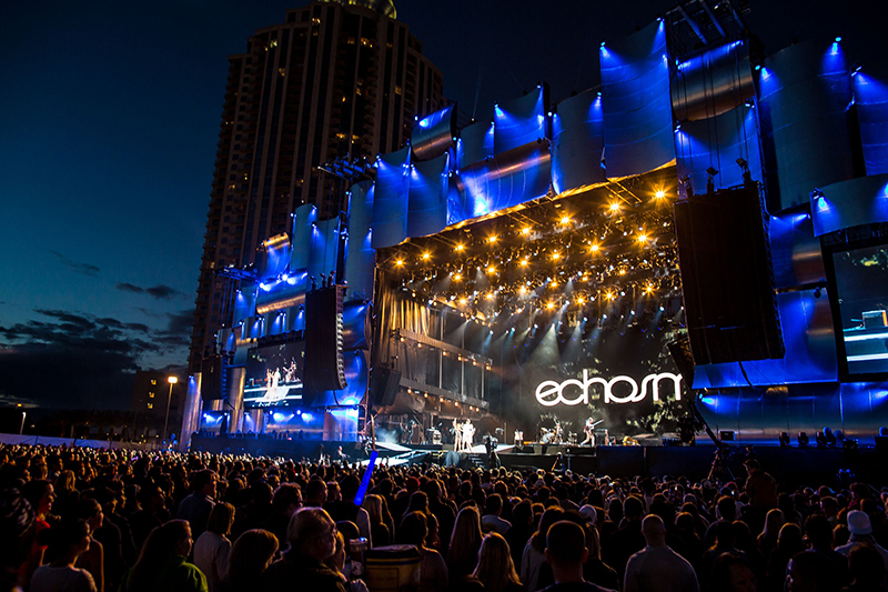Echosmith on the Main Stage. The band turned to PLSN contributor Vickie Claiborne for a lighting assist.
