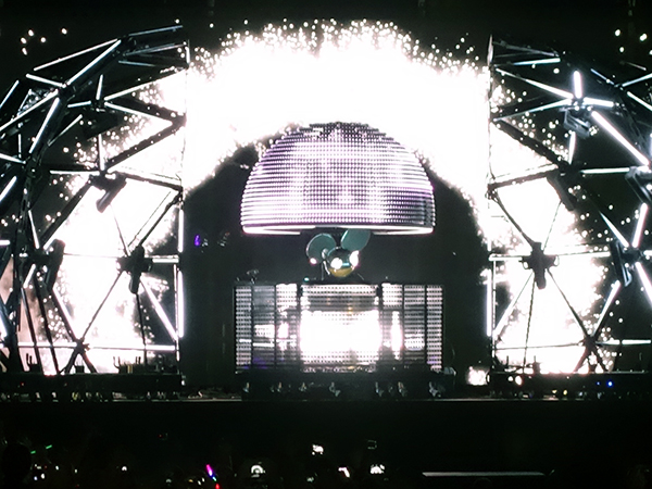 deadmau5's new setup, engineered by All Access Staging & Productions (c) Loren Barton