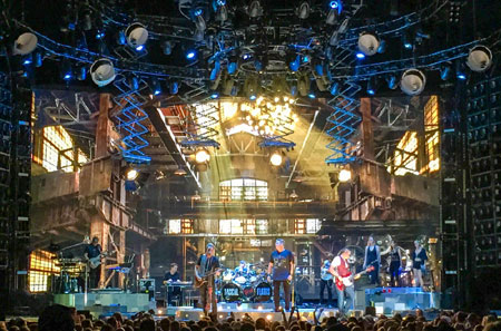 Rascal Flatts on their RIOT! Tour with Chauvet lighting gear