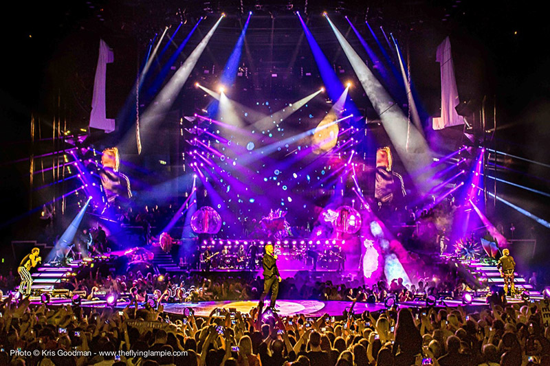 Robert Juliat Lancelot and Victor followspots on (and above!) stage with Take That. (c) Kris Goodman