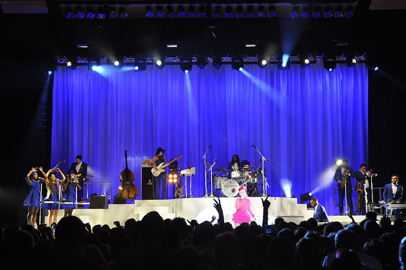 Entec supplies lighting gear for Paloma Faith