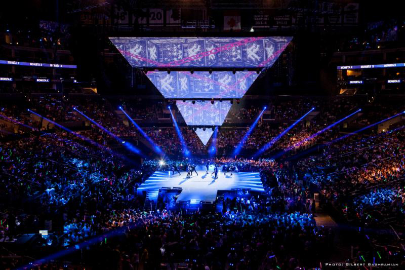 Visions Lighting Uses XLNT CyberMotion for KCON K-Pop Convention