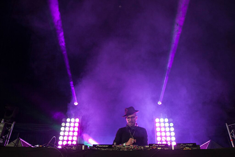 For the OnBlackheath festival in South East London, the new “Make Noise” DJ stage featured EDM stars like Erol Alkan and Grammy-winner Tom Findlay (Groove Armada), along with an array of 28 pixel-mapped Nexus 4x4 LED panels from Chauvet Professional.