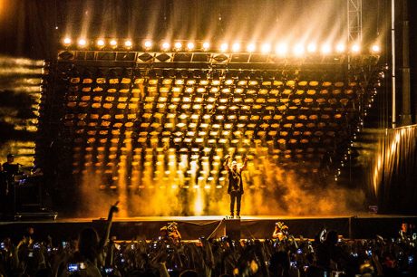 CyberHoist II Automated Huge PAR Can Rig for Kanye West – PLSN