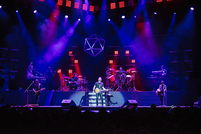 Fonseca is touring with Chauvet gear.