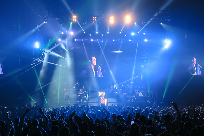 Marc Anthony on Valentine's Day in Bridgeport, CT