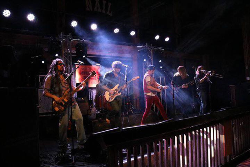Kyle Rose Lights Gang of Thieves with Chauvet Professional Rogue R1 Spots