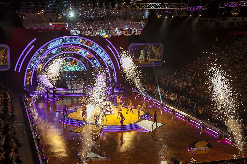 Strictly Live 2016 U.K. Arena Tour Lit with Robe Fixtures