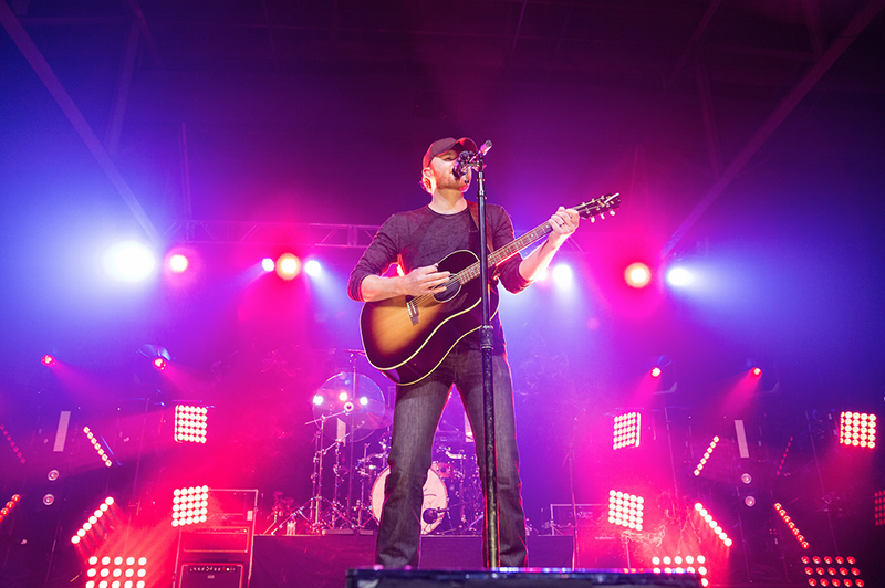 LD atic performer and a potent vocalist. Recently setting out on his latest tour across the United States, the crew behind him is working night after night to bring the biggest show possible through a new design by lighting designer Mike Marcario and production manager Norwood Wood turned to Elite Multimedia for Eric Paslay's tour