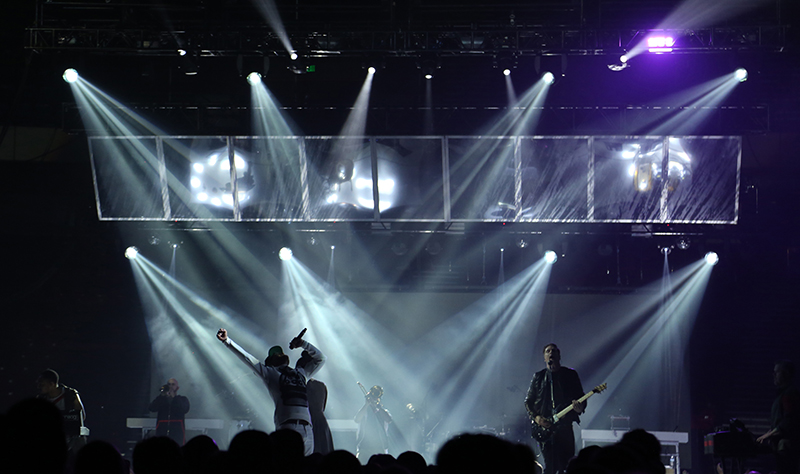 Toby Mac performs with 4Wall-supplied fixtures