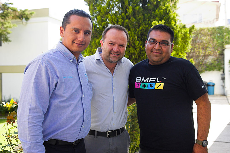 Allan Fernandez (Vari Internacional), Medio Angular’s Juan Pablo (Paul) Guzman and Alberto Garcia (Vari Internacional).
