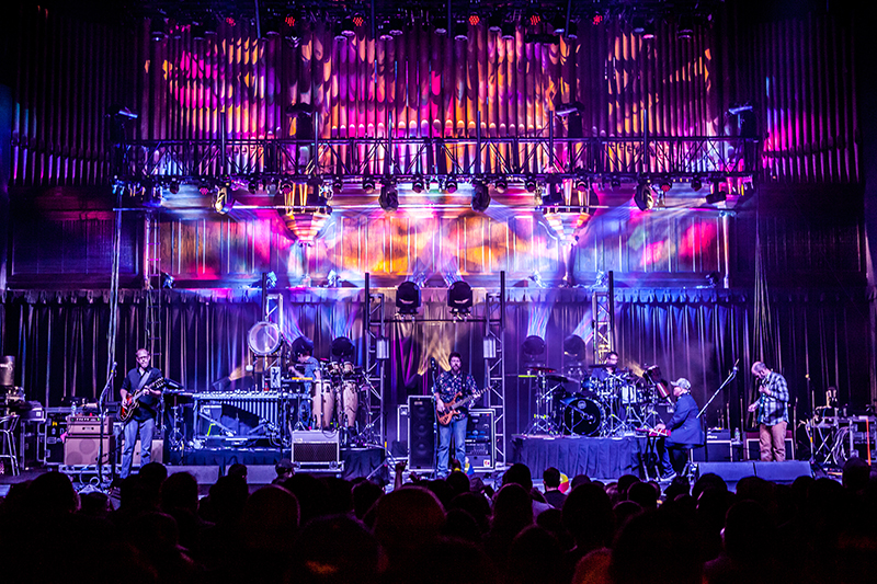 LD Justin Casey lit the band with Clay Paky A.leda B-EYE K20s and Stormy CC RGBW LED strobes