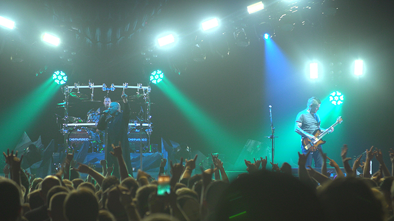 Christie Lites provided the rig.