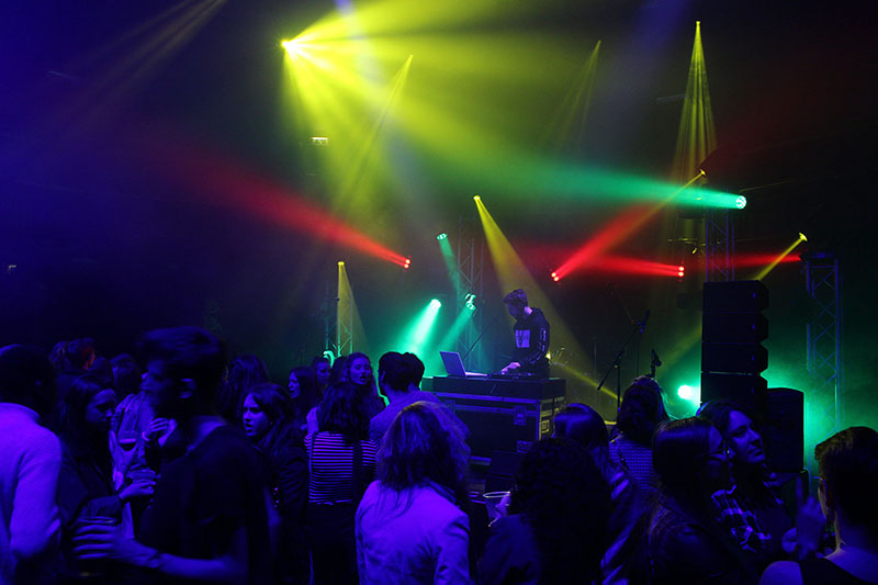 The project gives theatre lighting students the opportunity to explore non-theatre lighting genres like live music.
