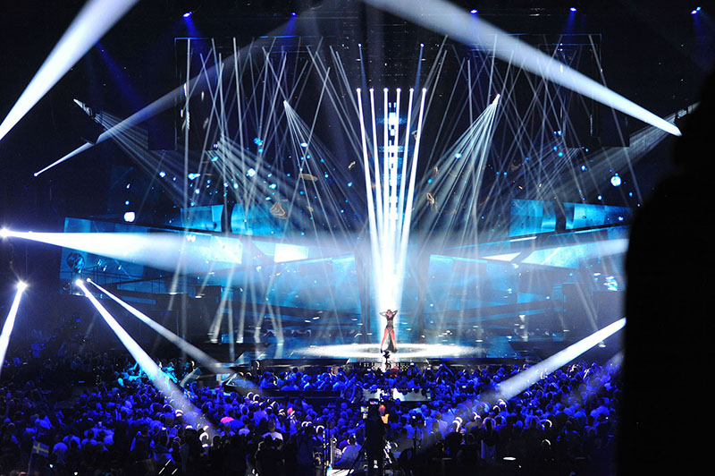 For the huge venue, throw distance was a key consideration.