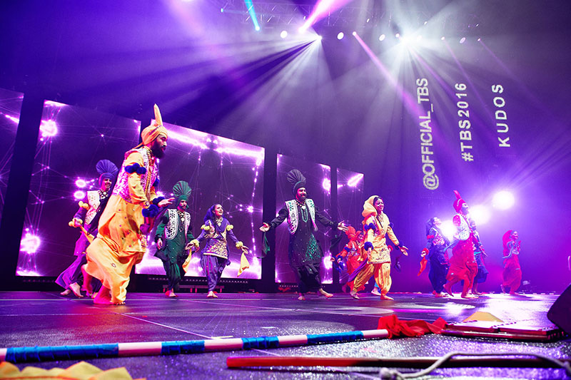 Tom Grant and Nathan Wan worked with more than 80 Robe fixtures for the event.