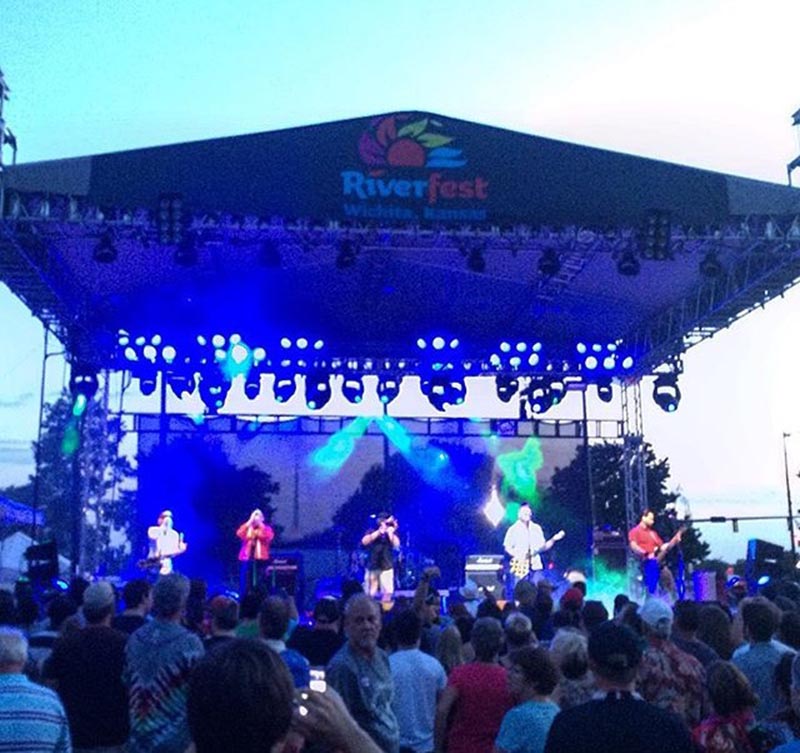 Erich Meitzner's design for the main stage included Rogue R2 Beams and Washes from Chauvet Professional.