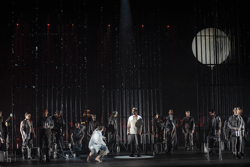 For 'Les Feluettes,' LD Martin Labrecque used seven Clay Paky Scenius Spots