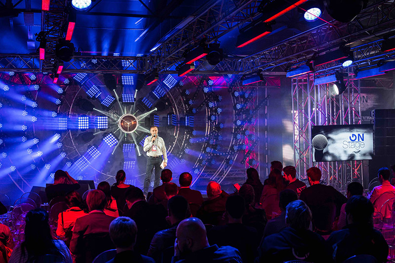 The demo included Martin MAC 101 fixtures. Photo by Anton Popov