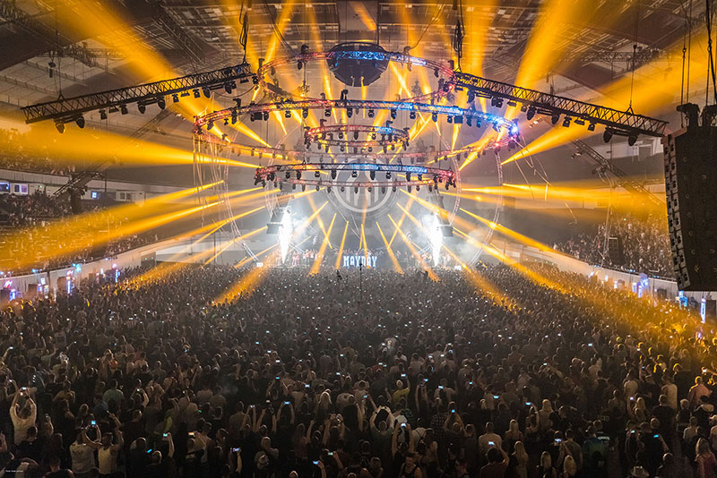 The Robe fixtures included 202 Pointes, 121 LEDWash 800s and 28 CycFX 8s, all supplied by leading Netherlands based rental company, The Purple Group. Photo by Ralph Larmann