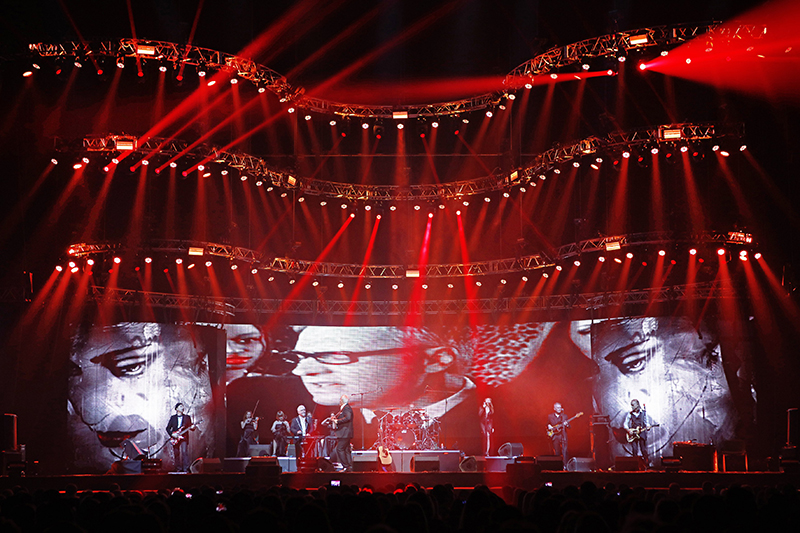 Euroshow lit Valery Meladze with Martin Atomic 3000 LED fixtures, MAC Viper Profiles, MAC 2000 Wash XBs and MAC Auras