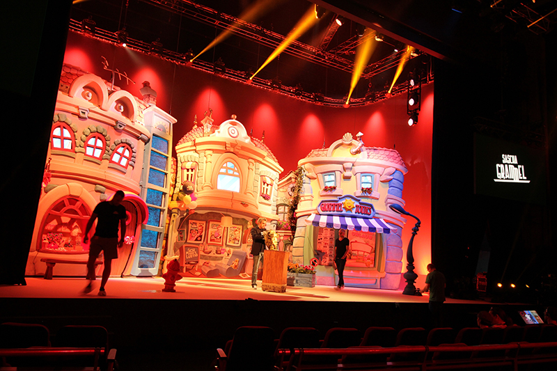 Sascha Grammel's new show has been televised from the Theater am Marientor in Duisburg, Germany