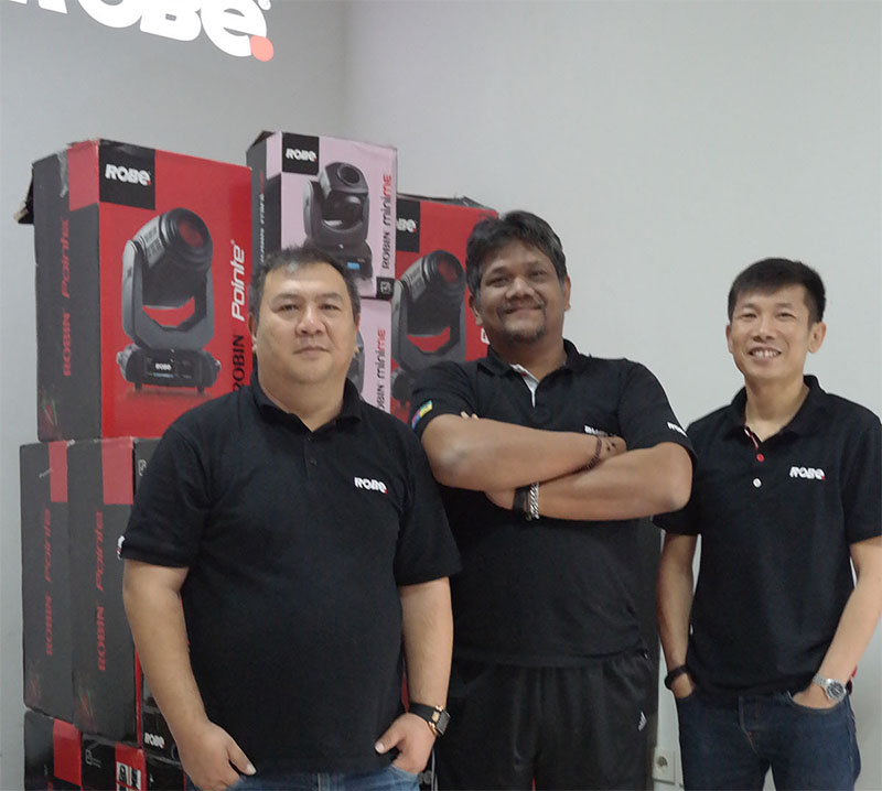 From left, Hanslee Lim (Regional Sales Director, Robe Asia Pacific), Lemmy Ibrahim (CEO of Lemmon Productions) and Albert Leong (Technical Sales Manager, Robe Asia Pacific).
