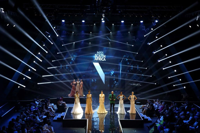 LD Joshua Cutts lit the stage with Clay Paky Mythos fixtures. Photo by Duncan Riley.