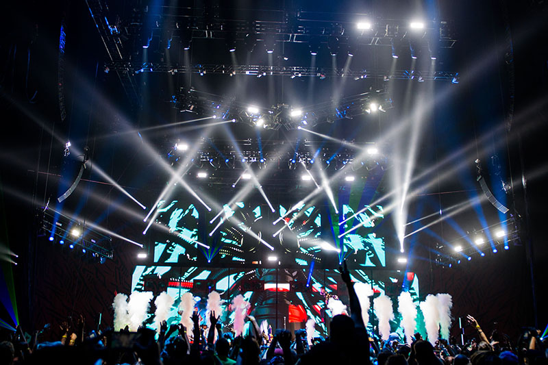 Twenty One Pilots tour photo by Adam Kaplan