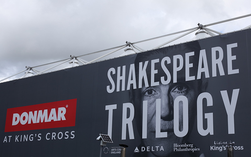 The new setup was used Shakespeare Trilogy, produced by Donmar Warehouse at a new temporary theatre in London’s King’s Cross